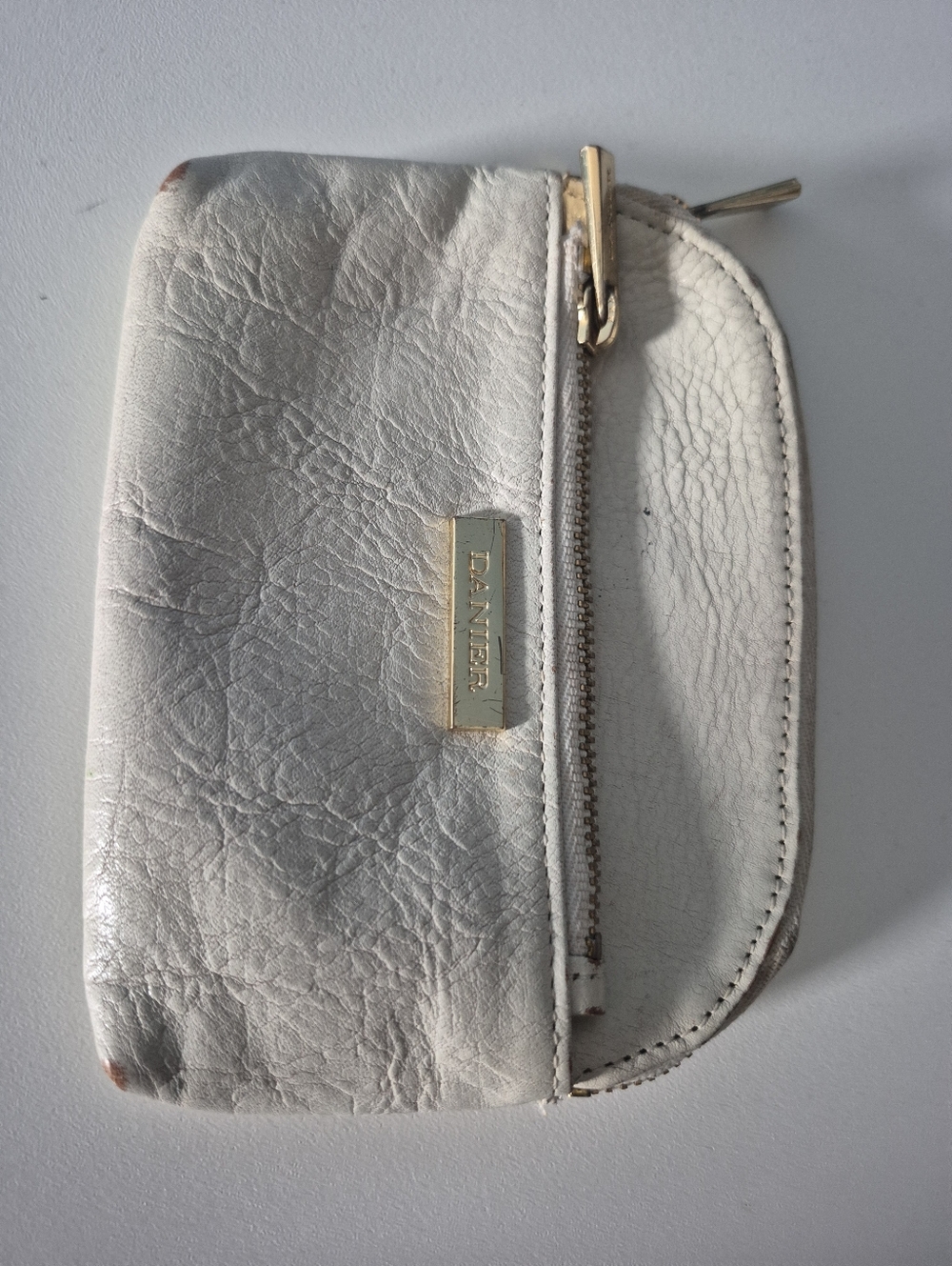 Danier White Leather Zip Coin Wallet with Gold Hardware